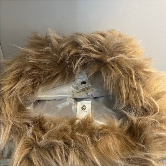 New faux fur bag - Picture 4 of 4